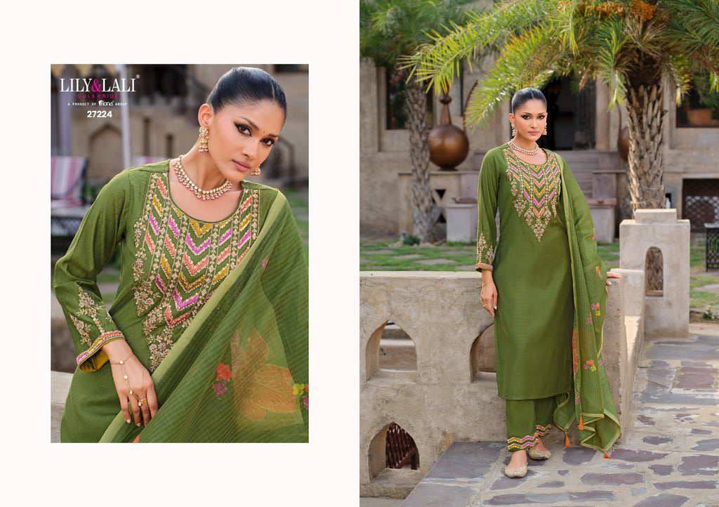 🌸 Eternal Elegance – Deepika Luxe Festive Set