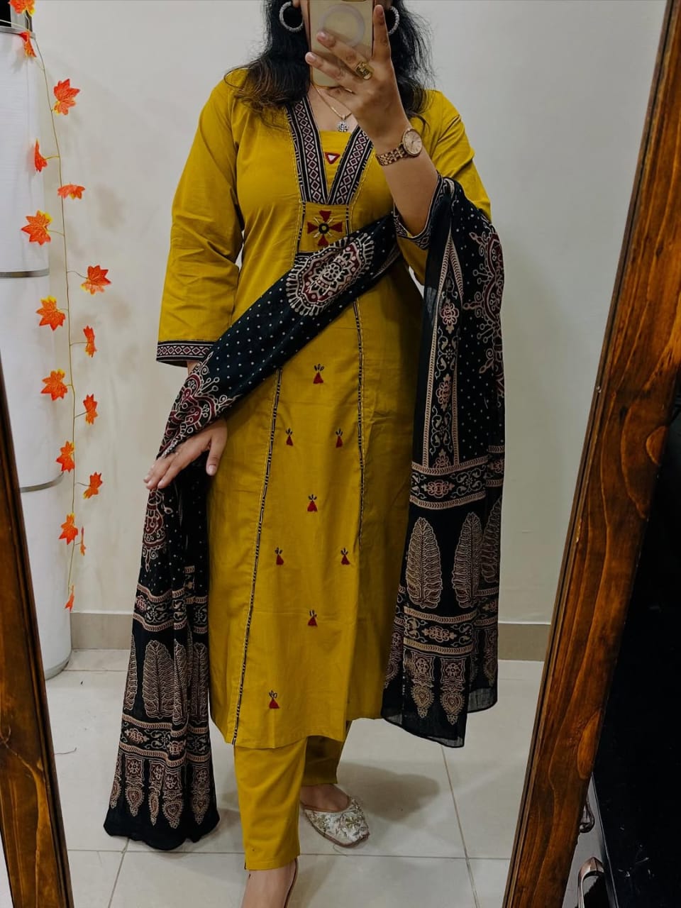 Eternal Elegance – "Kutch Radiance" Premium Cotton Suit Set