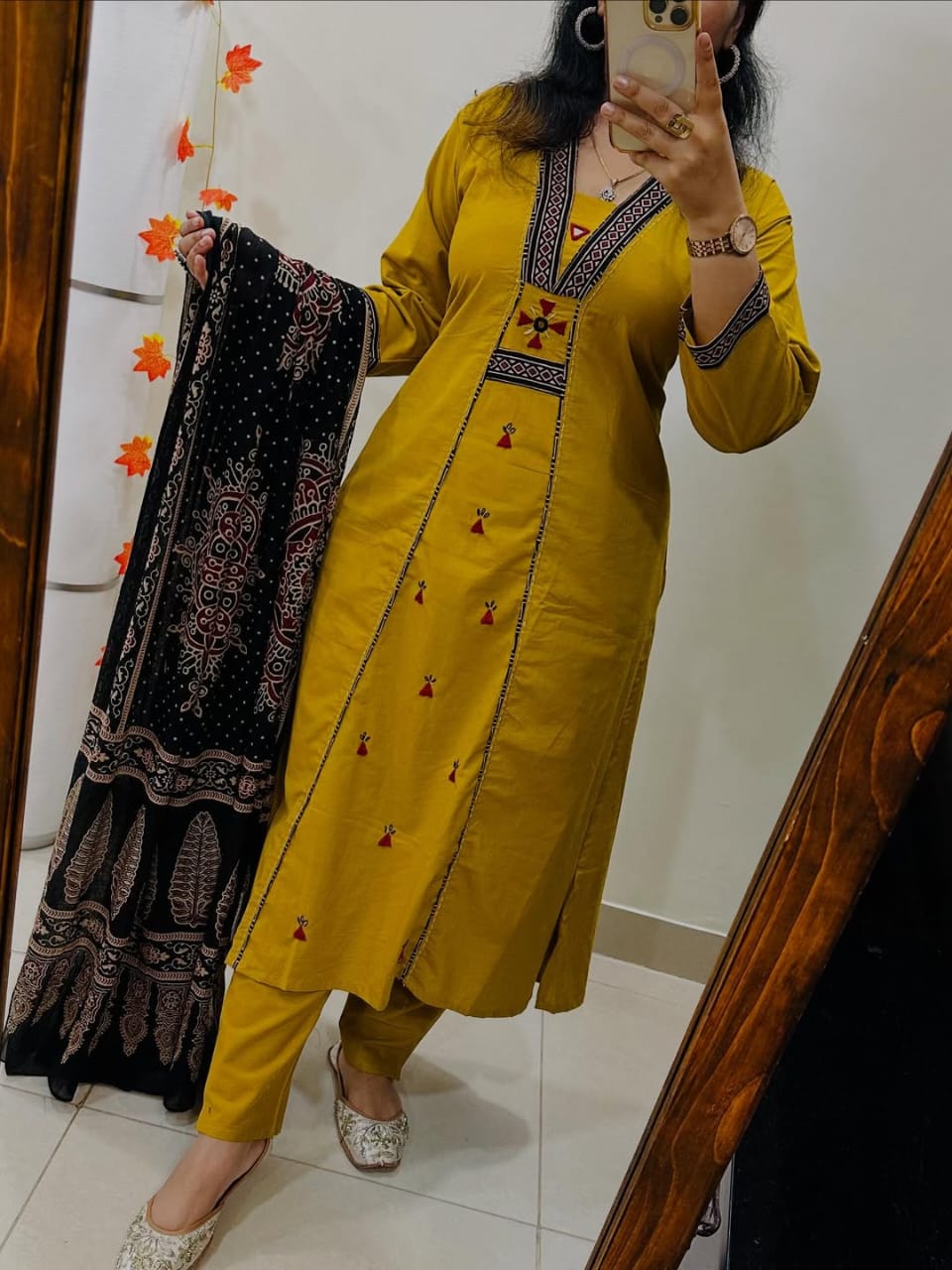 Eternal Elegance – "Kutch Radiance" Premium Cotton Suit Set