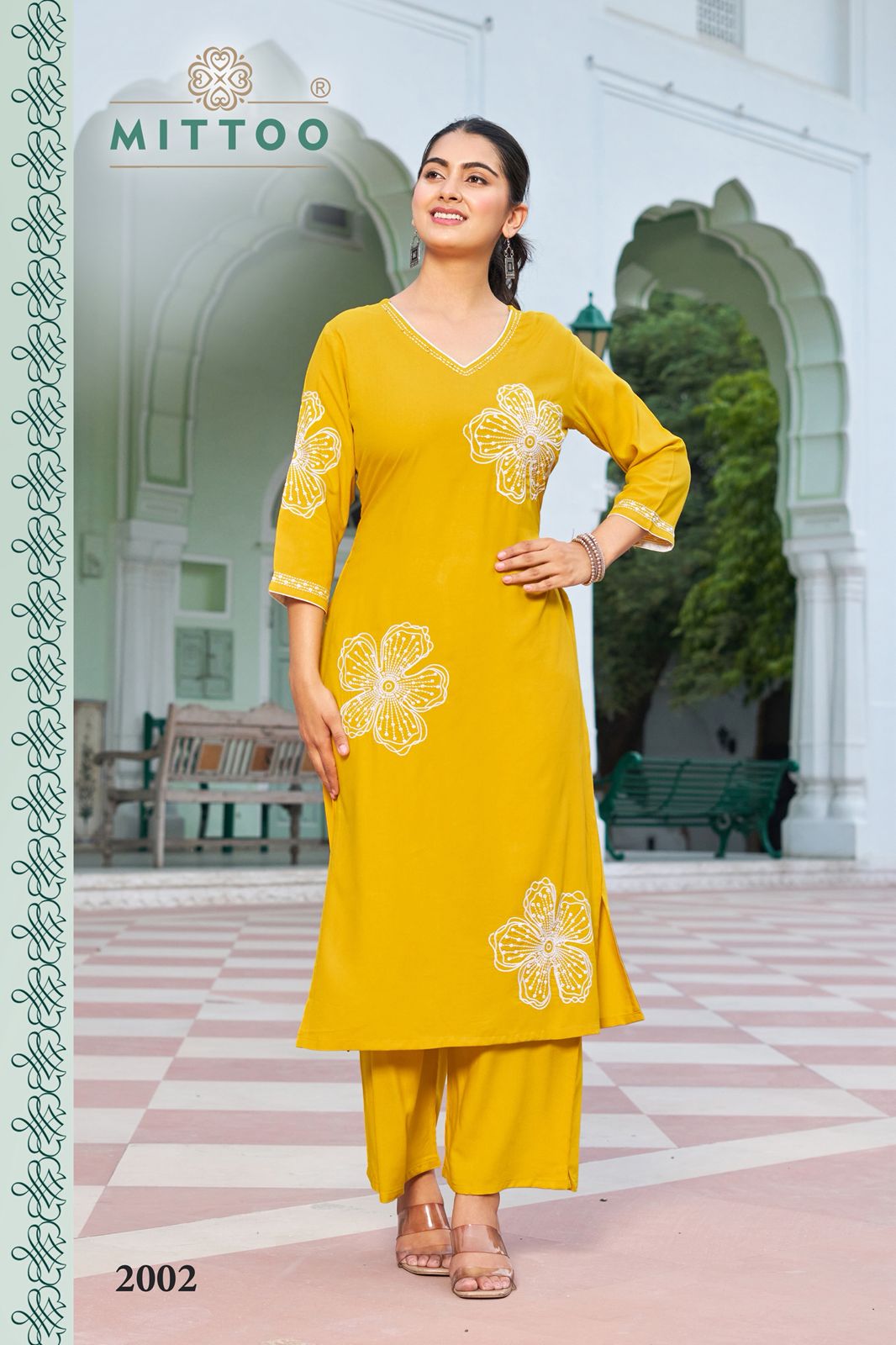Eternal Elegance – "Ramyaa Grace" Threadwork Kurti Set