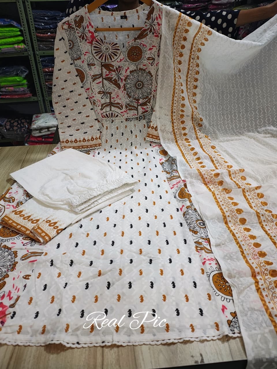 Eternal Elegance – Casual Classy Kurti Set Code: EE-7129