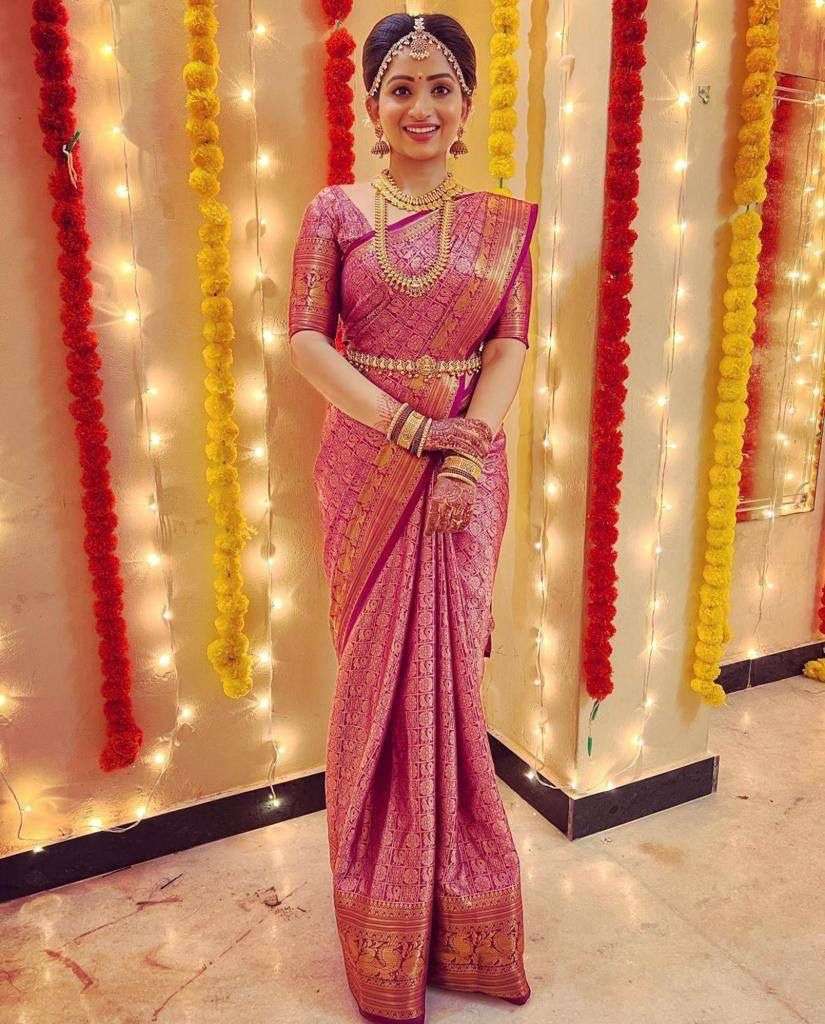 Eternal Elegance – Dazira Lichi Silk Wedding Glow Saree