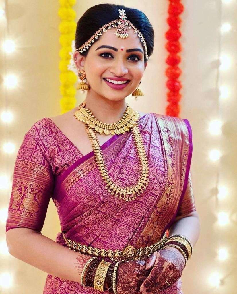 Eternal Elegance – Dazira Lichi Silk Wedding Glow Saree