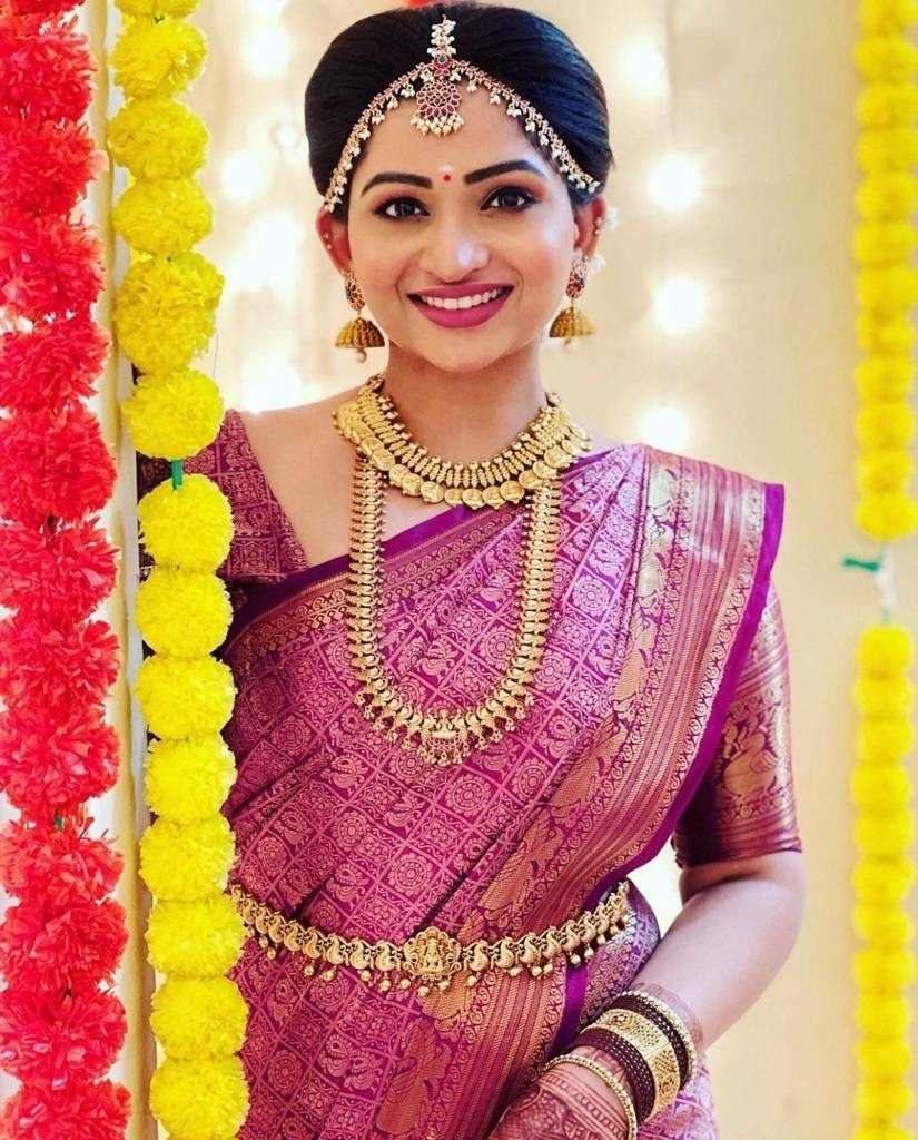 Eternal Elegance – Dazira Lichi Silk Wedding Glow Saree