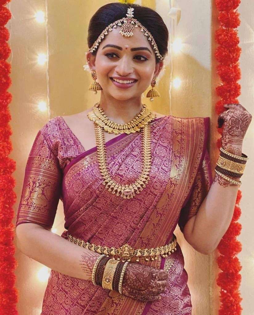 Eternal Elegance – Dazira Lichi Silk Wedding Glow Saree