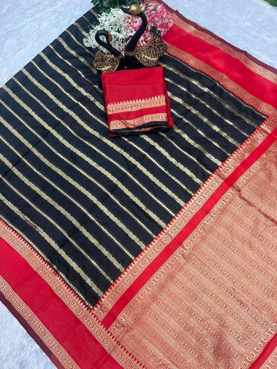 EE-DZ578 Lichi Silk Banarasi Saree