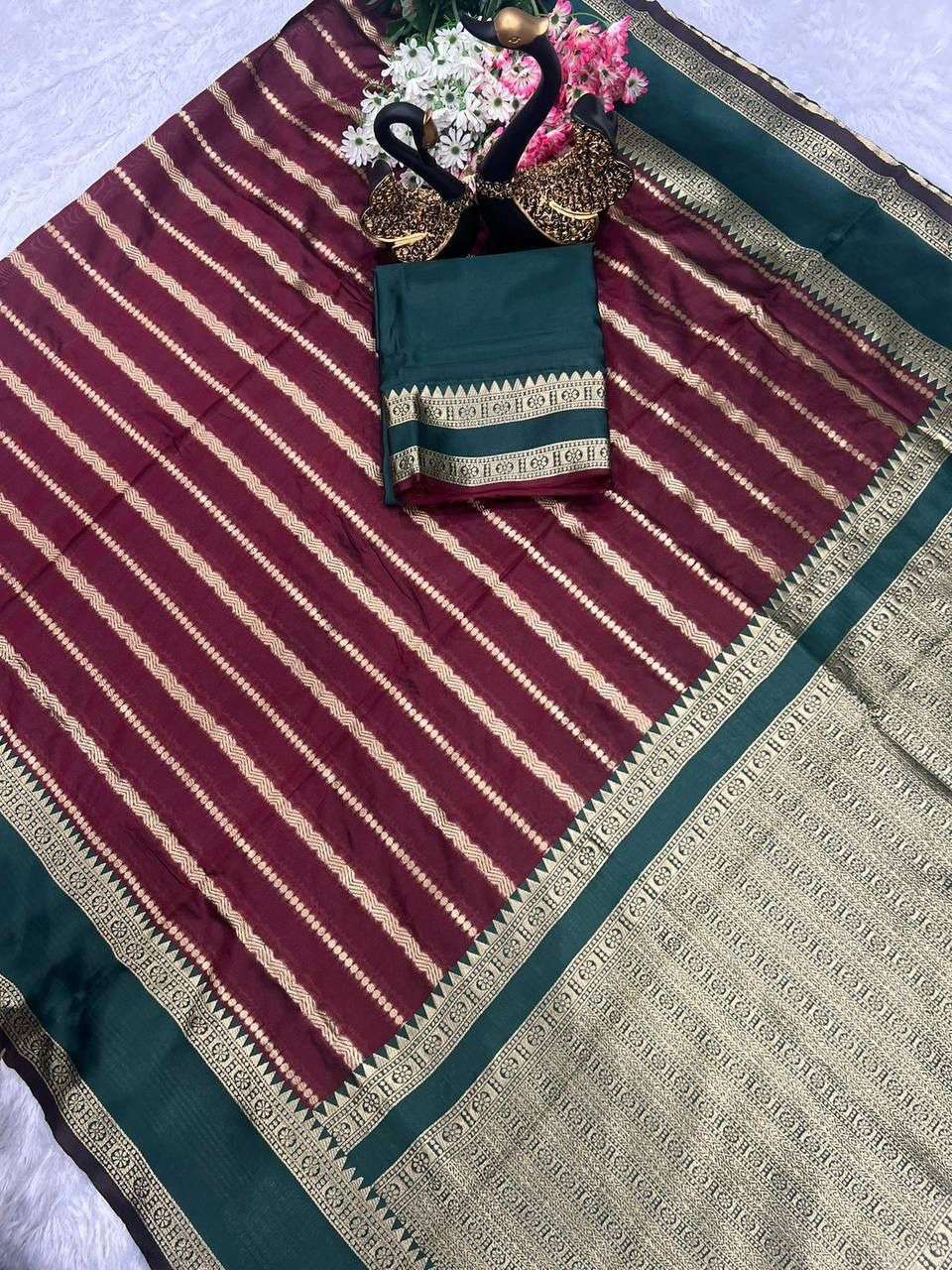 EE-DZ578 Lichi Silk Banarasi Saree